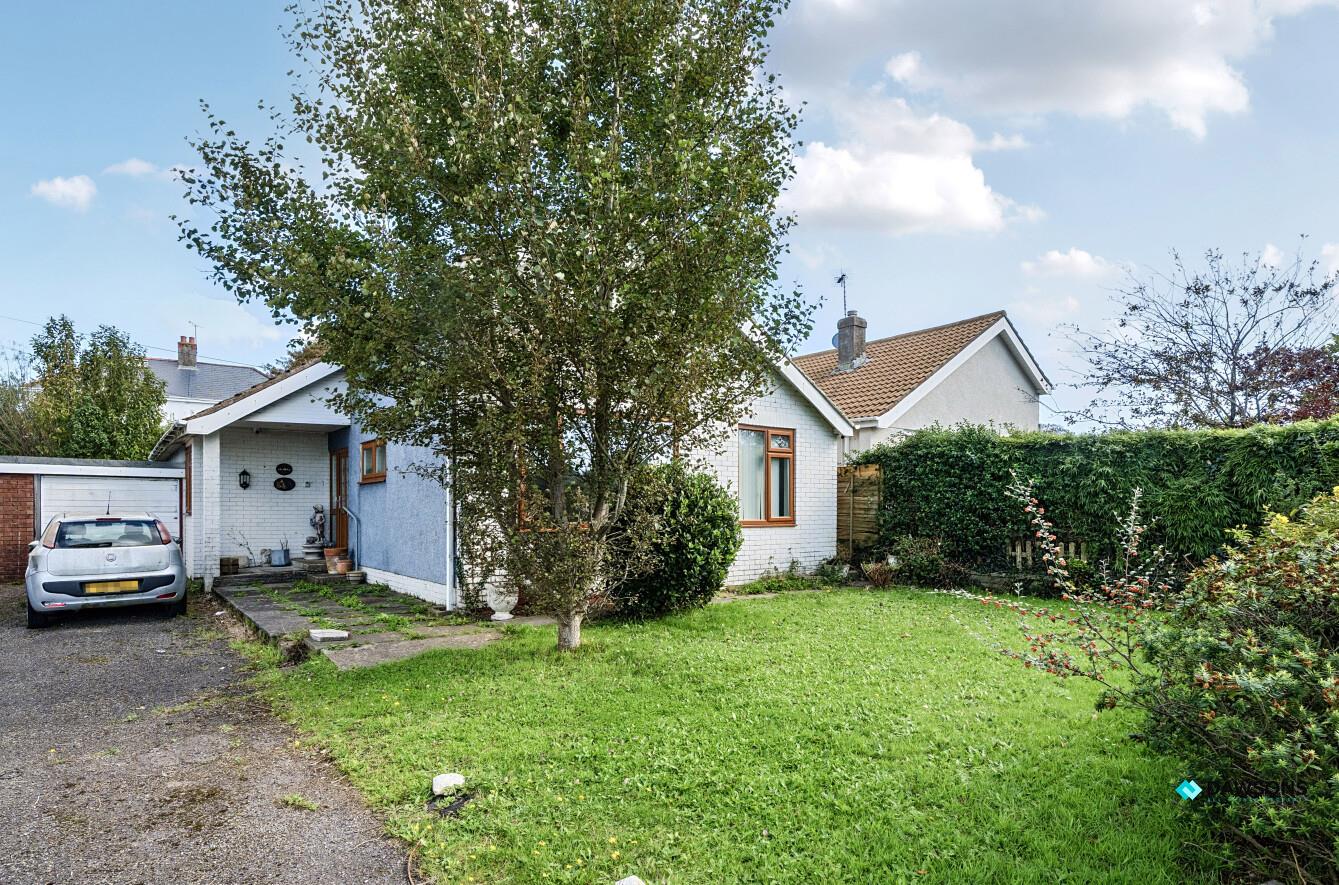 Whitestone Avenue, Bishopston, Swansea, SA3 3DA